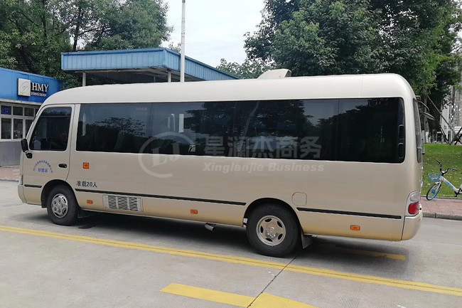 綿陽豐田考斯特13座出租