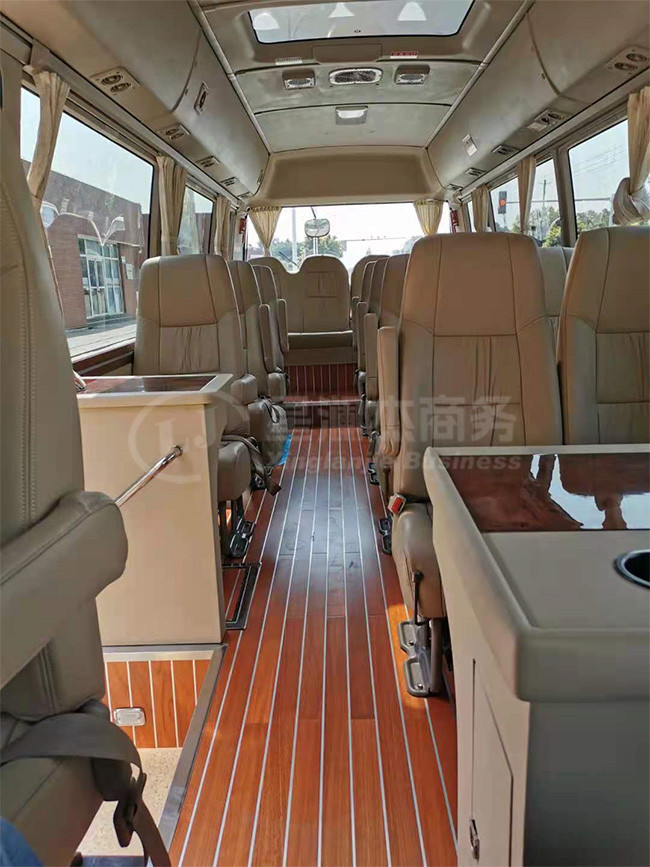 綿陽豐田考斯特13座出租